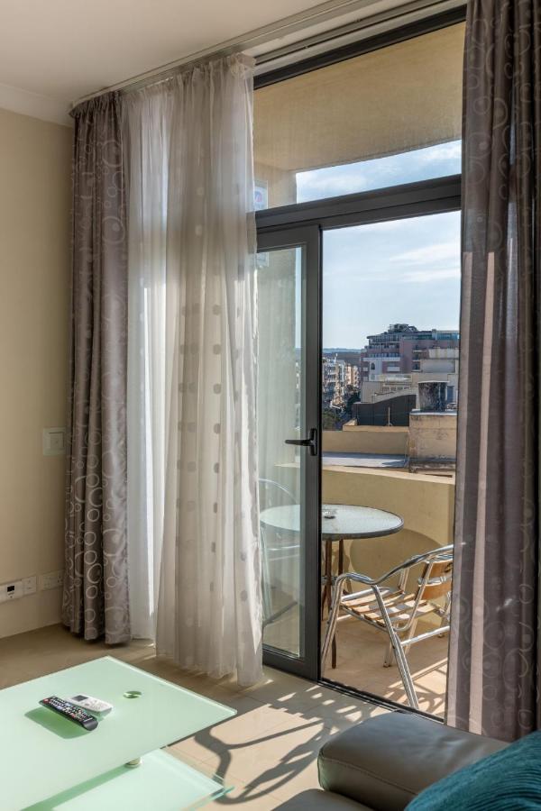 Sunset Holiday Apartment St. Paul's Bay Ngoại thất bức ảnh